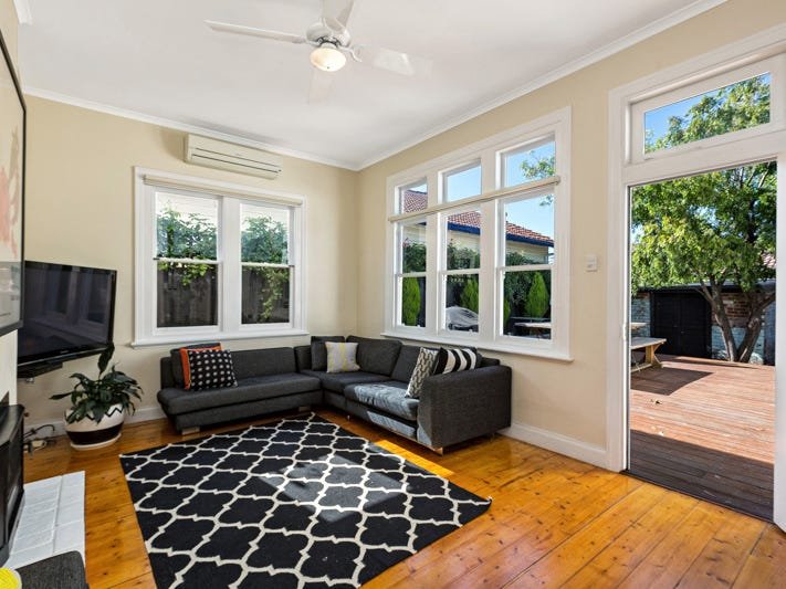 Gallery: 14 Dickens Street