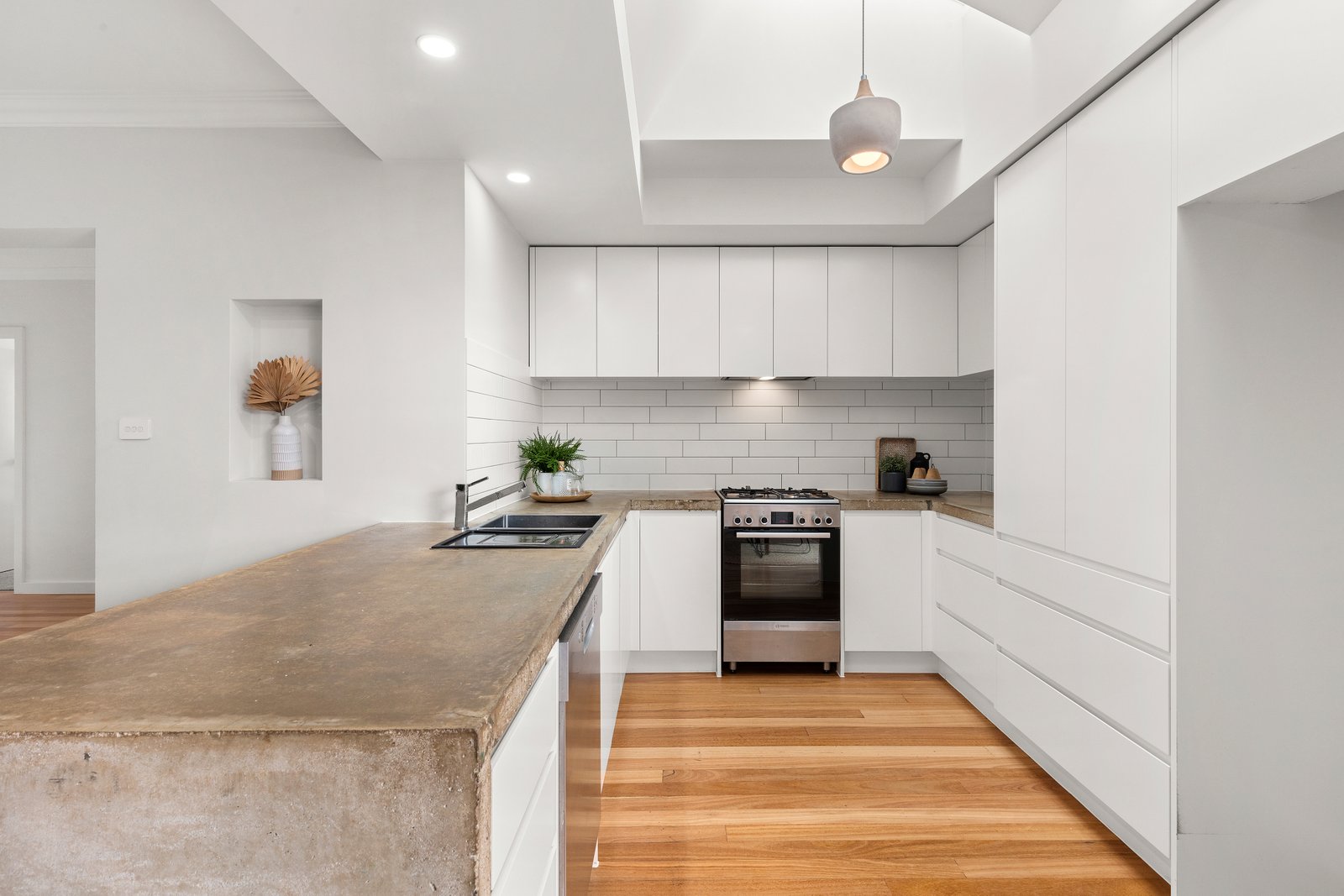 Gallery: 1/4 Digby Avenue