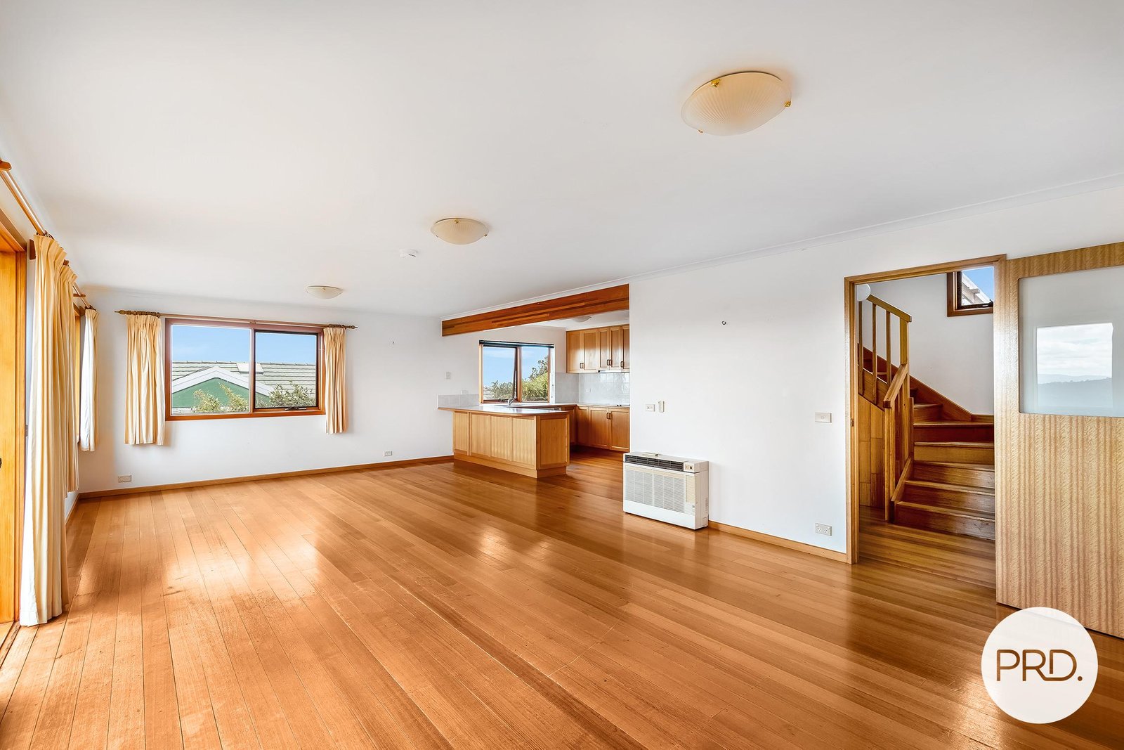 14 Donohoe Gardens KINGSTON BEACH 8