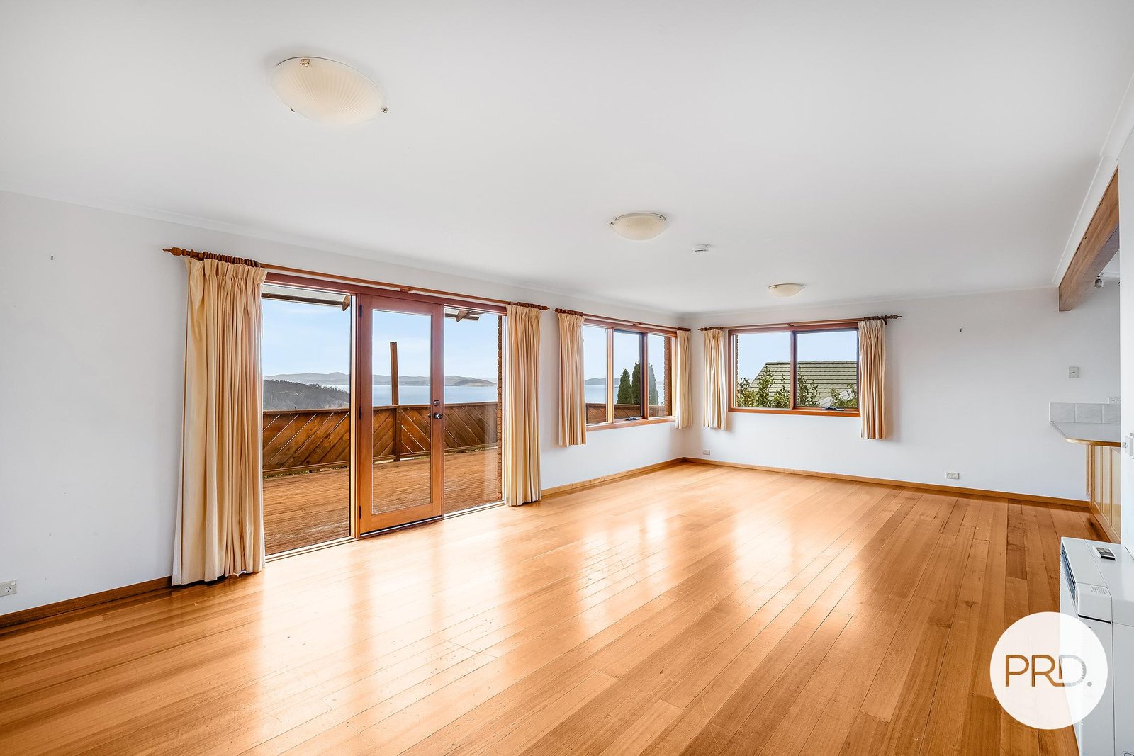 14 Donohoe Gardens KINGSTON BEACH 9