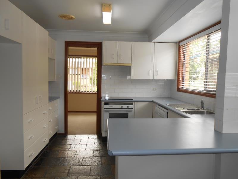 14 Doonba Street TAMWORTH 2