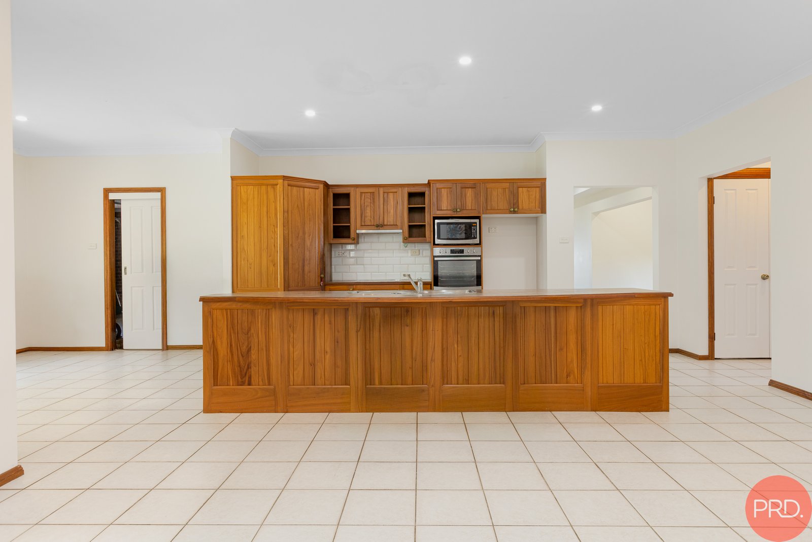 14 Douglas Close LARGS 3