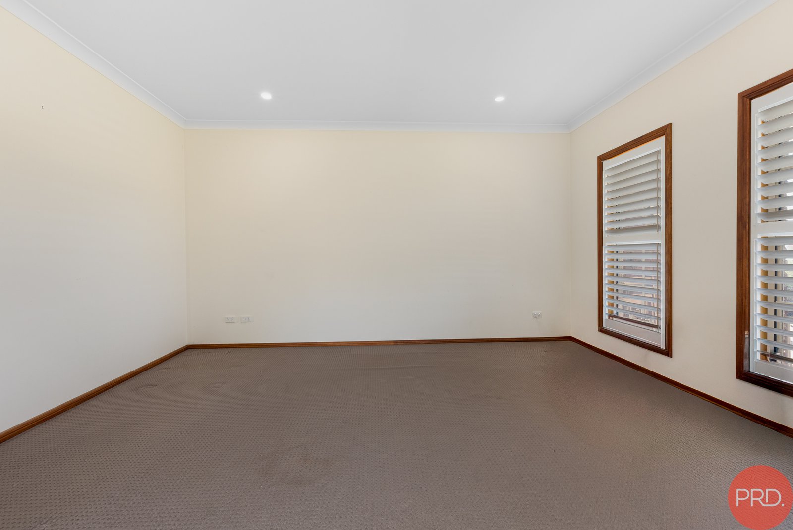 14 Douglas Close LARGS 21