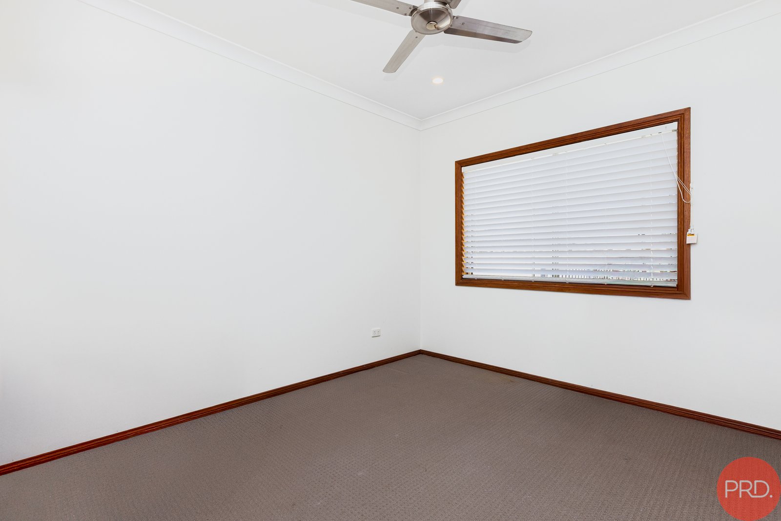 14 Douglas Close LARGS 26