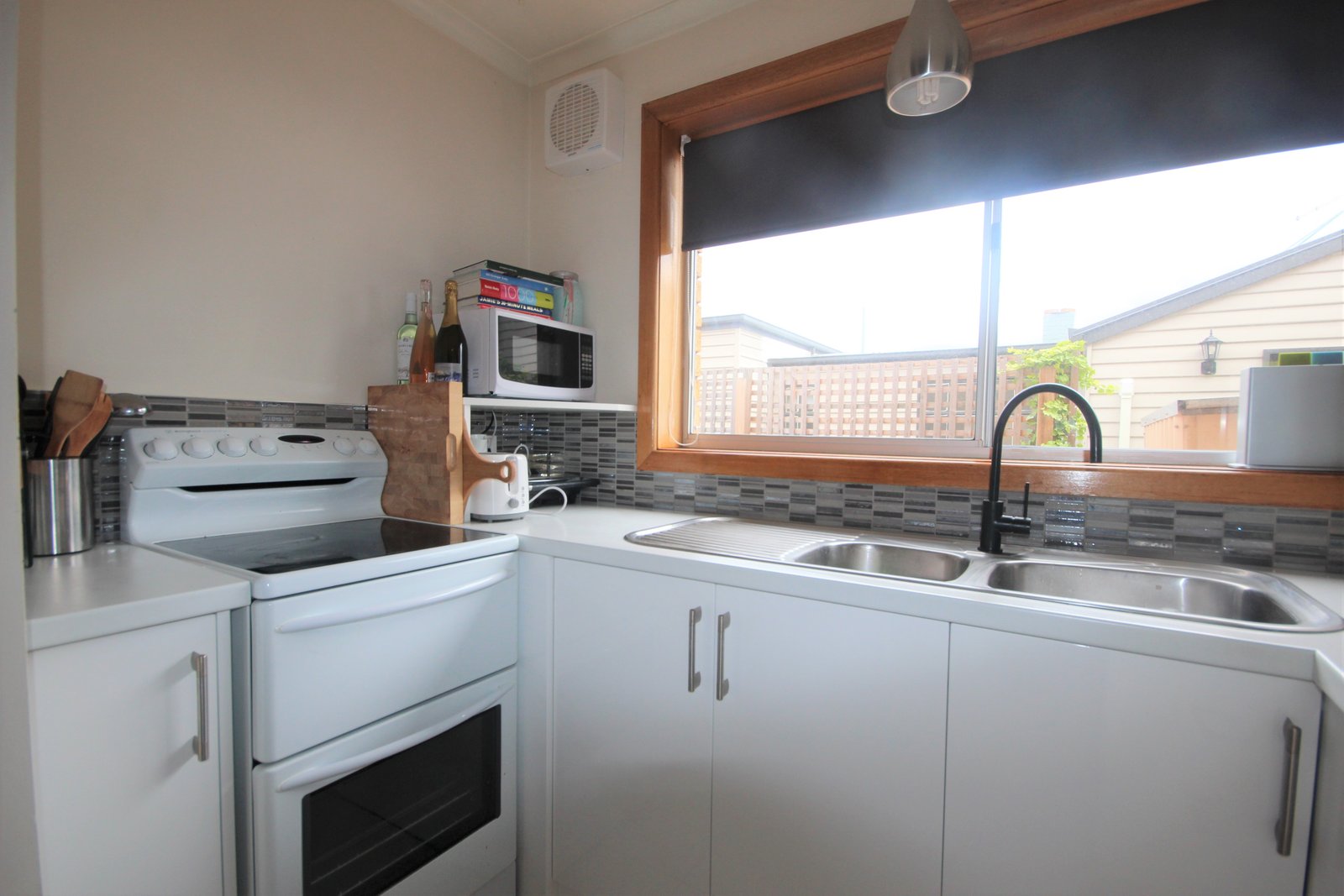 1/4 Douglas Street BELLERIVE 3