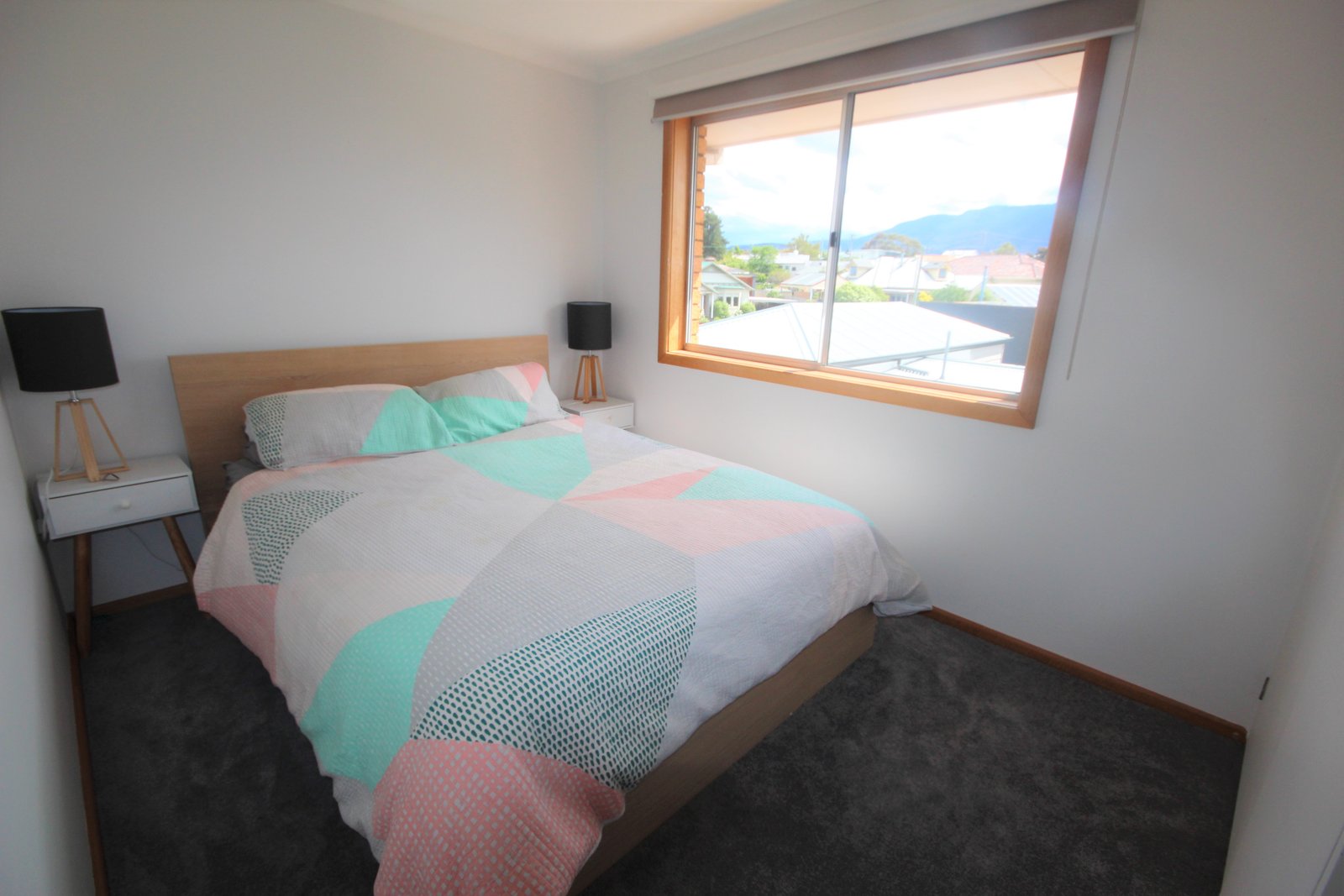 1/4 Douglas Street BELLERIVE 7