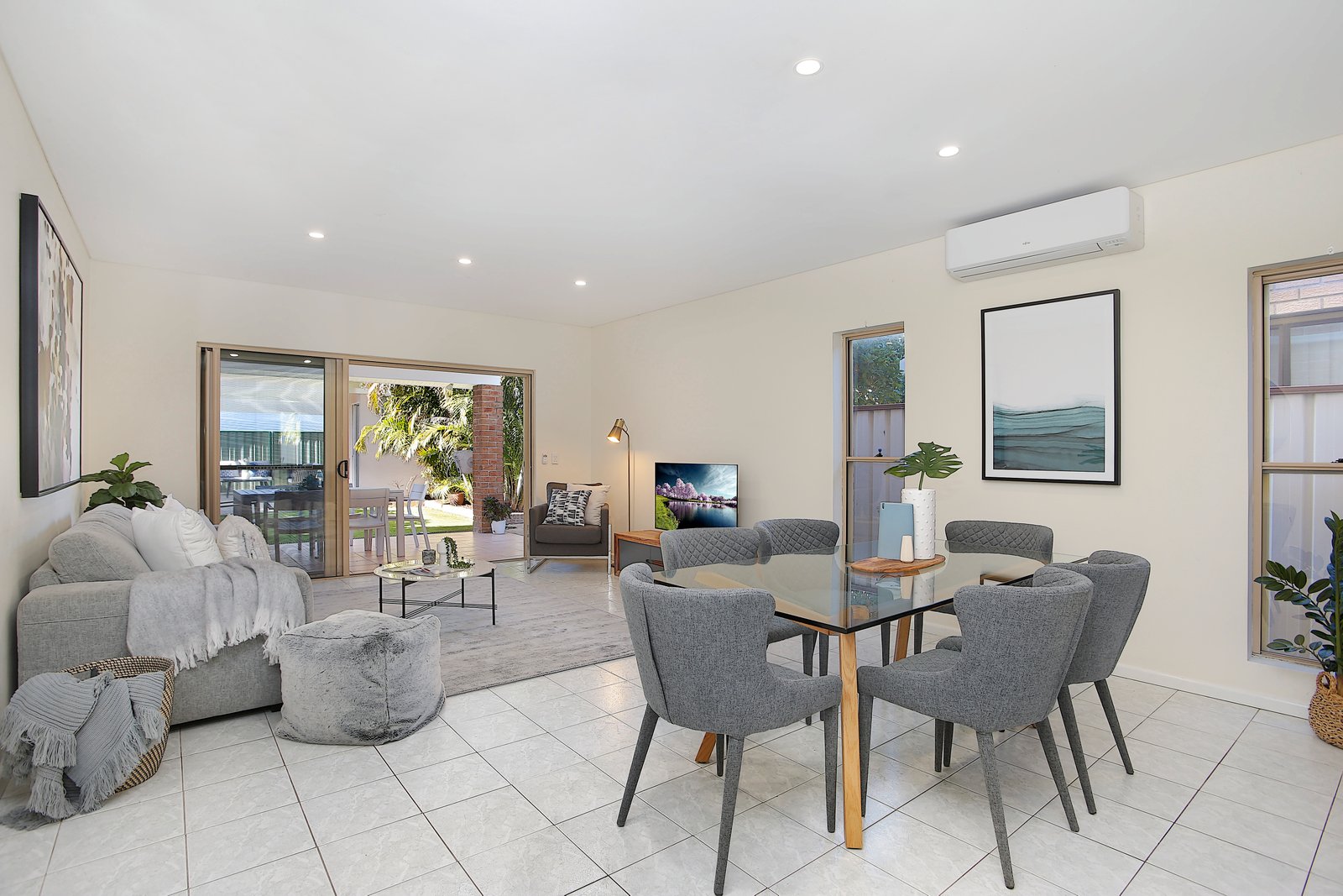 14 Dover Road BOTANY 9