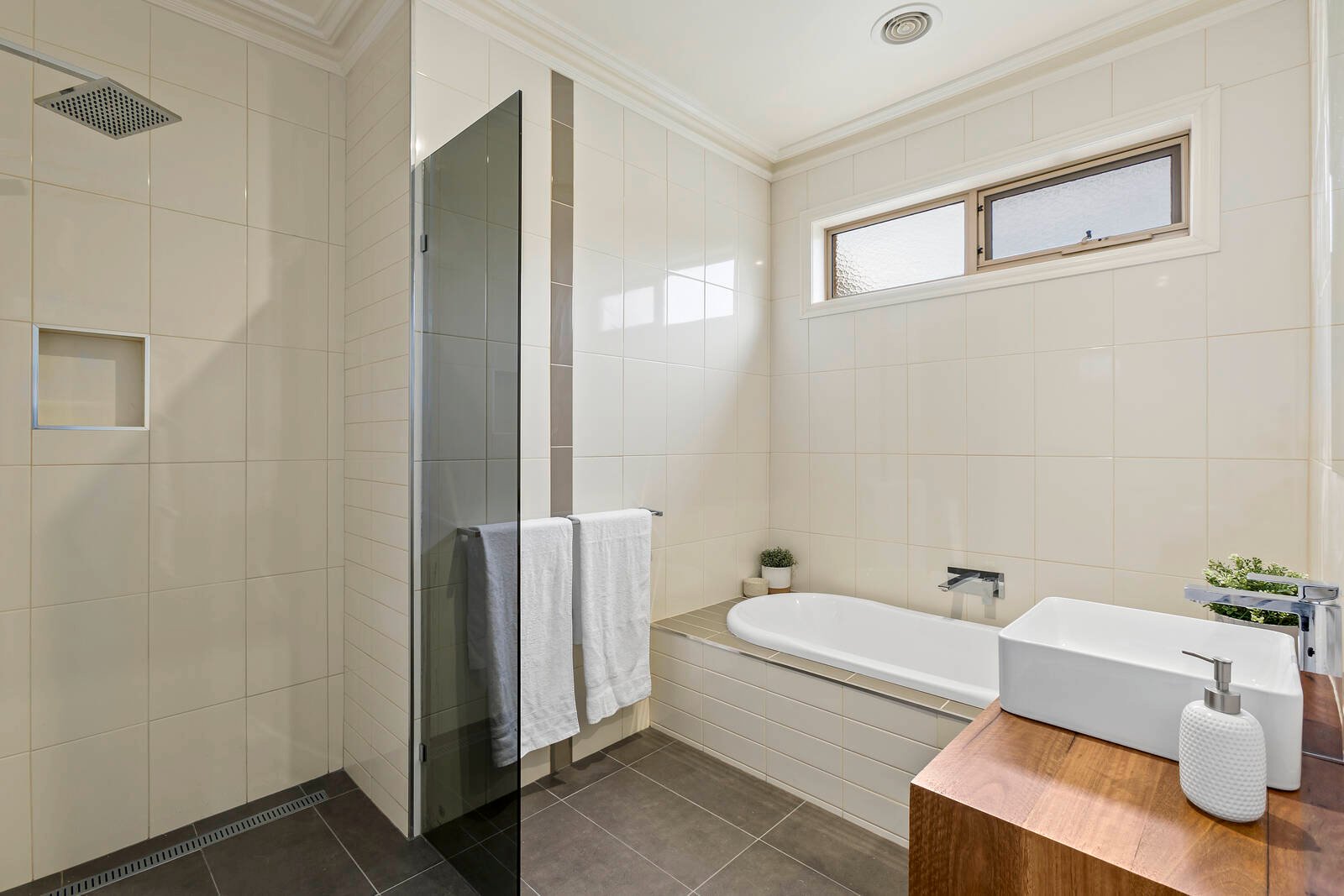 Real Estate and Property in 1/4 Draper Street, Ocean Grove, VIC