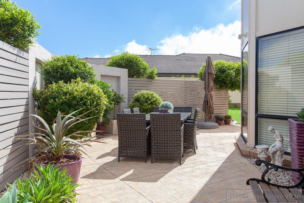 14 Drayton Crescent THORNTON 11