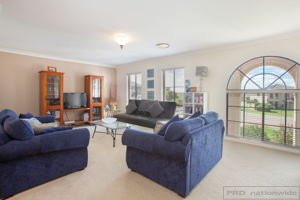 14 Drayton Crescent THORNTON 17