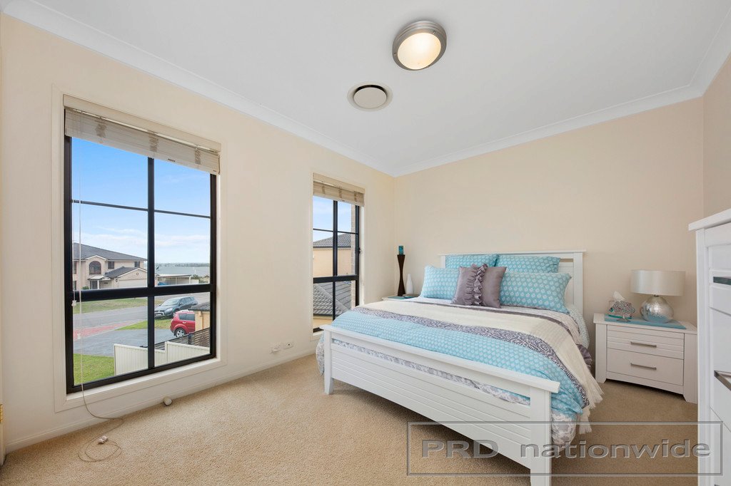 14 Drayton Crescent THORNTON 23