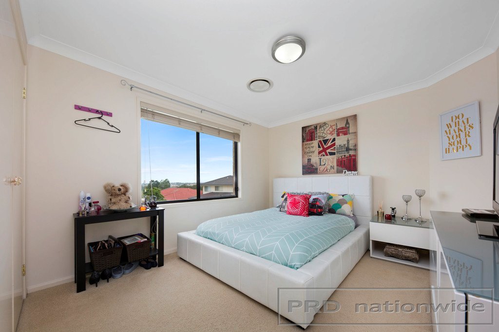 14 Drayton Crescent THORNTON 24