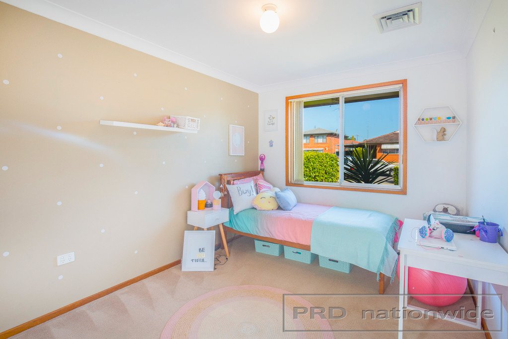 14 Dunkley Street RUTHERFORD 11