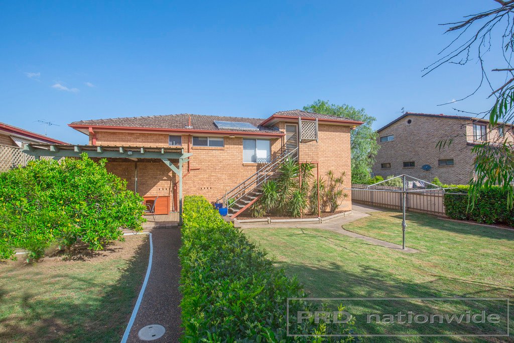14 Dunkley Street RUTHERFORD 17