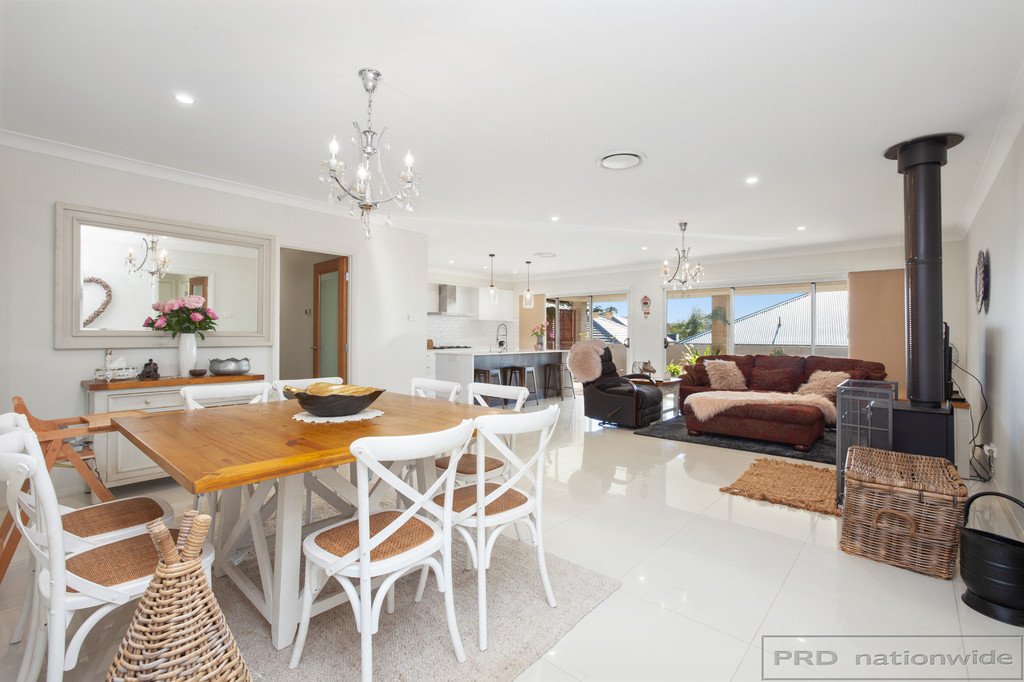 14 Dunnett Ave  NORTH ROTHBURY 2