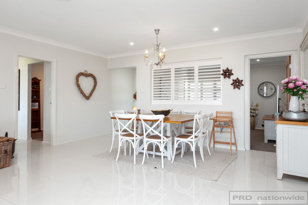 14 Dunnett Ave  NORTH ROTHBURY 18