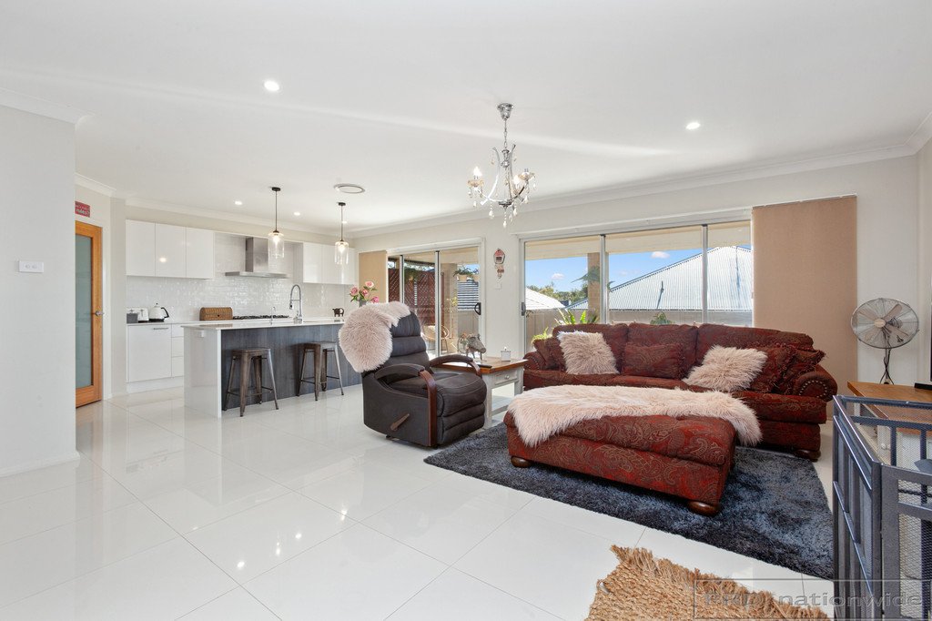 14 Dunnett Ave  NORTH ROTHBURY 19