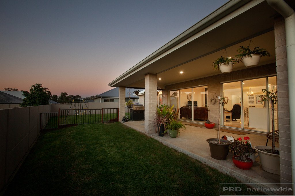 14 Dunnett Ave  NORTH ROTHBURY 21