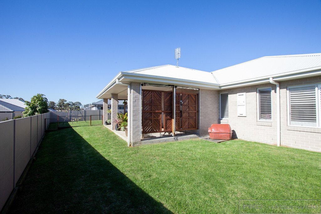 14 Dunnett Ave  NORTH ROTHBURY 24