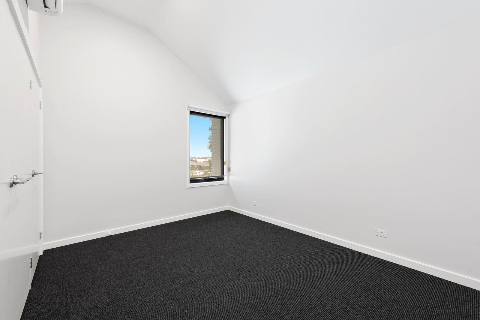 Gallery: 14 East Street South