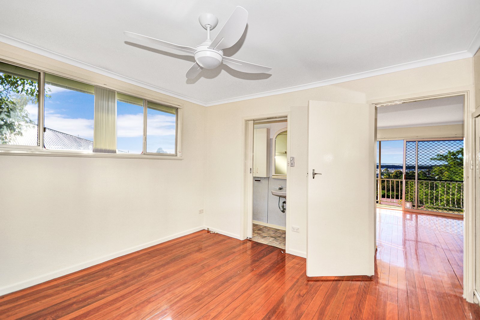 14 Elsie Street BANORA POINT 9