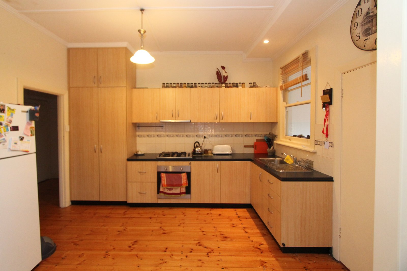 14 Essex Street WENDOUREE 3