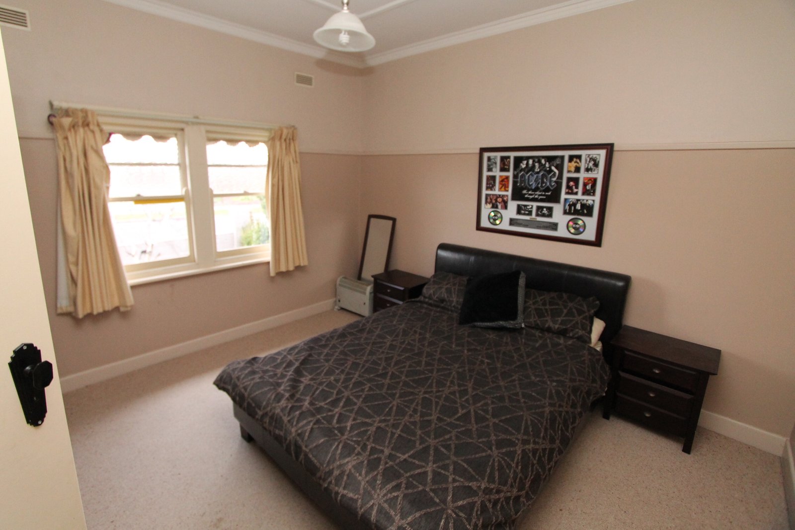 14 Essex Street WENDOUREE 7