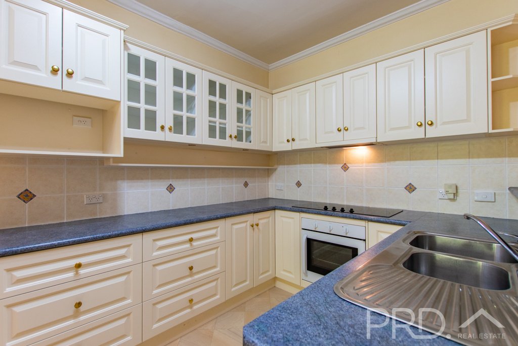 14 Eurabbie Street BATLOW 2