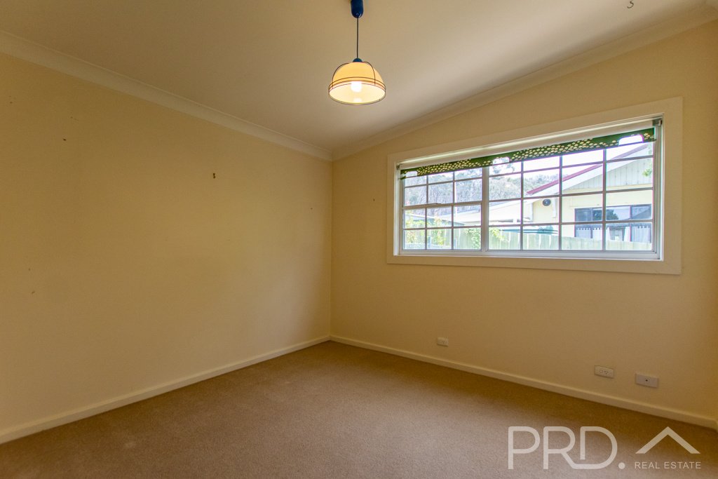 14 Eurabbie Street BATLOW 10