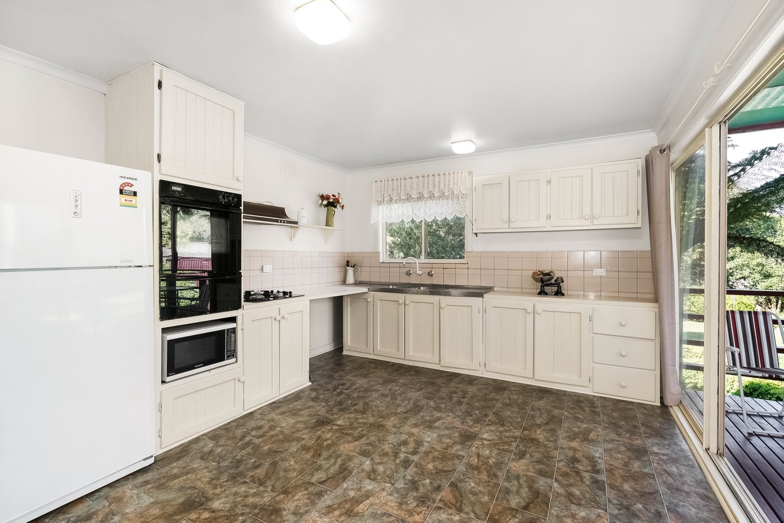 Gallery: 14 Evans Street