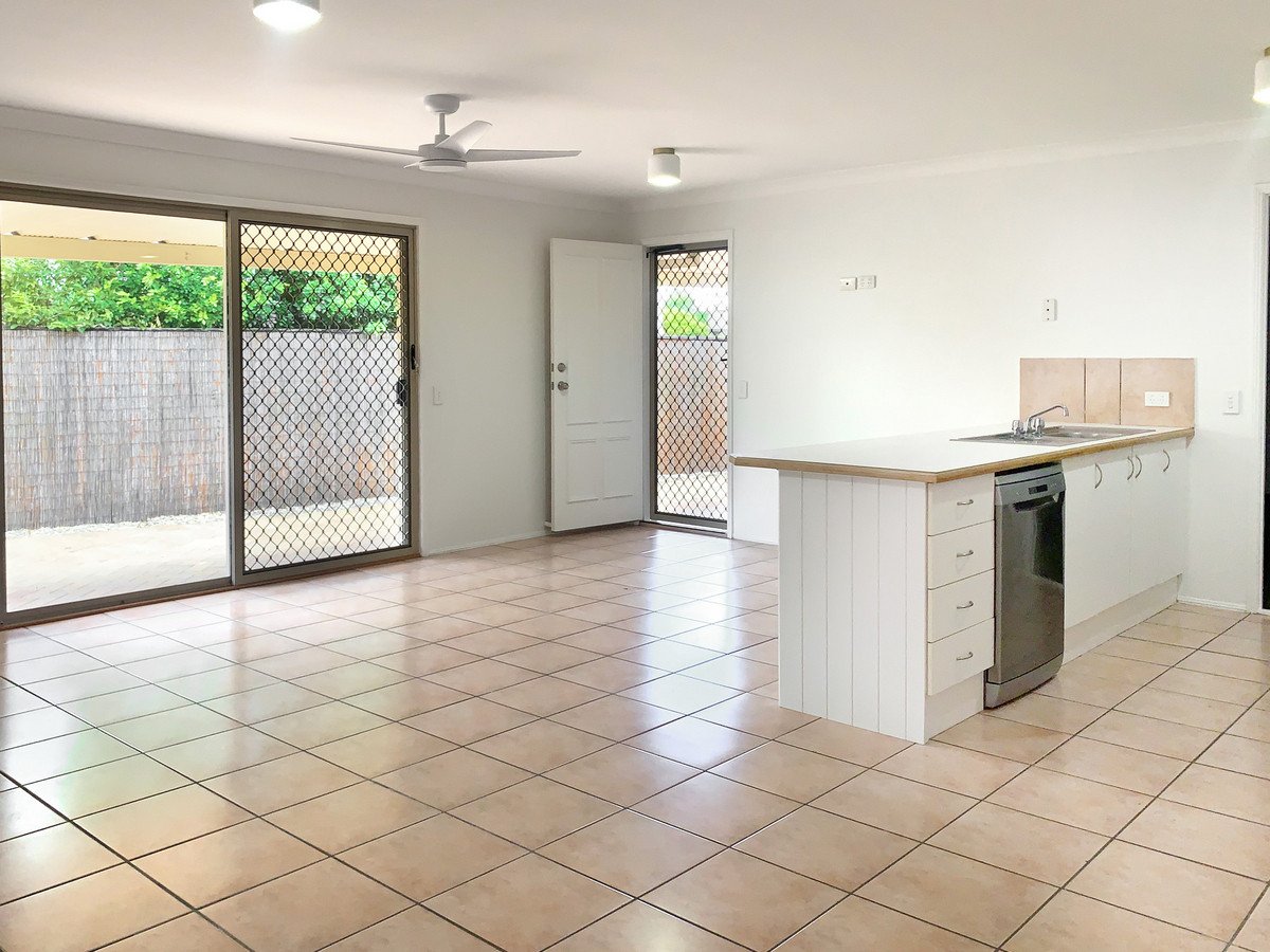 1/4 Felicia Court Burleigh Waters 3