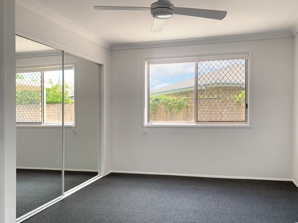 1/4 Felicia Court Burleigh Waters 6