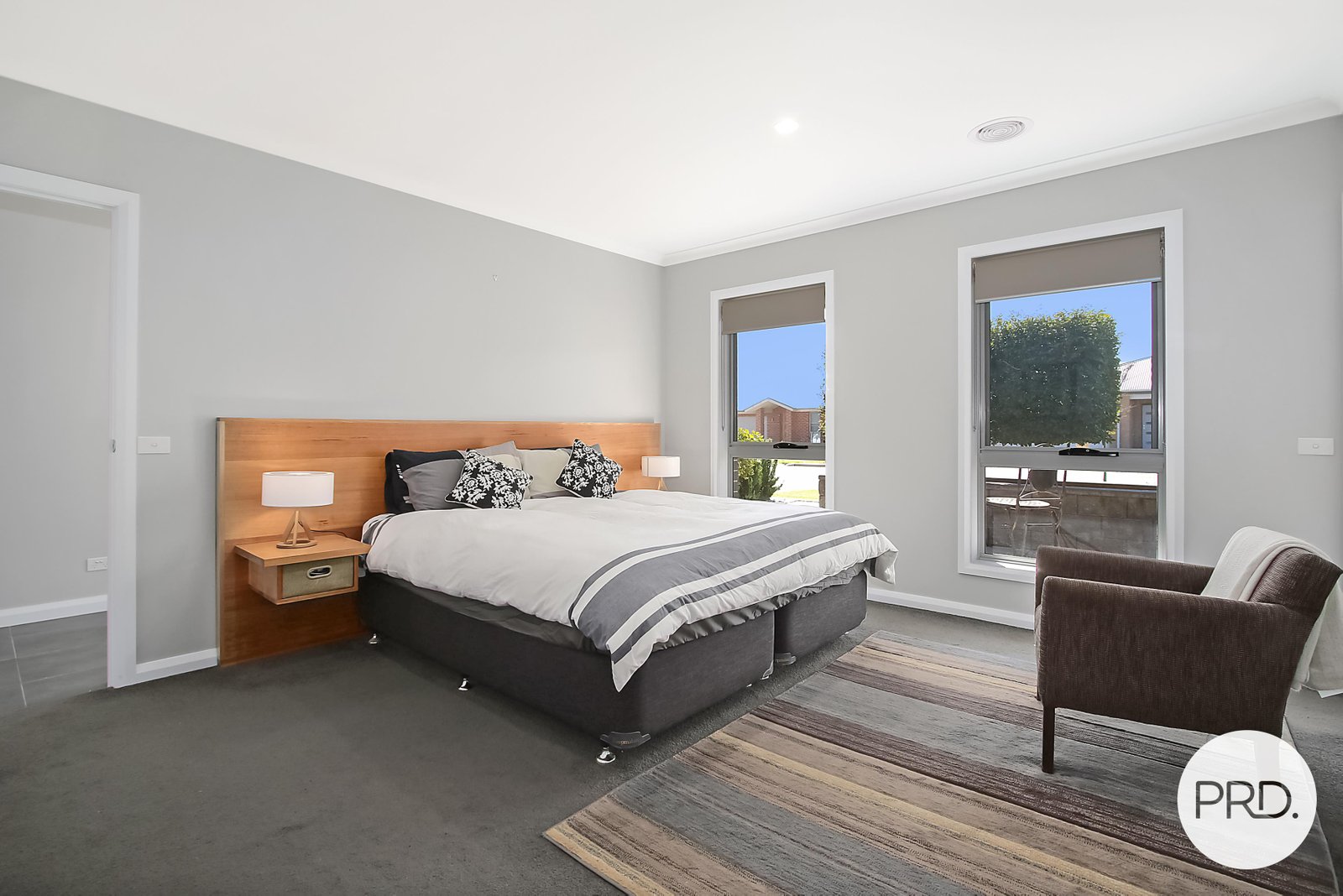 14 Felstead Circuit THURGOONA 8