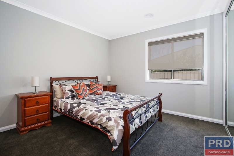 14 Felstead Circuit THURGOONA 11