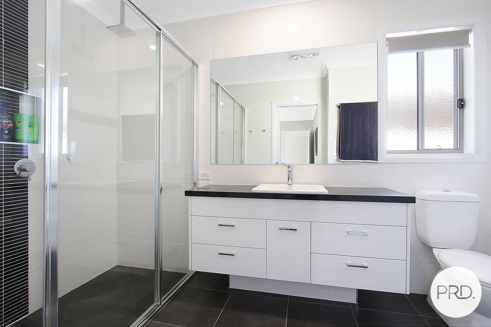 14 Felstead Circuit THURGOONA 9