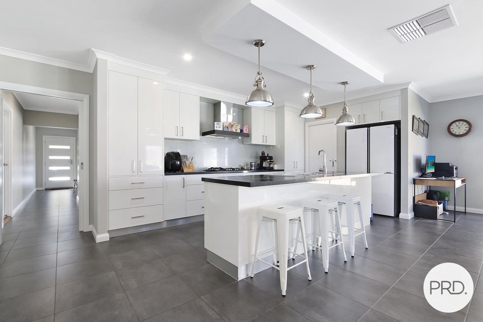 14 Felstead Circuit THURGOONA 4