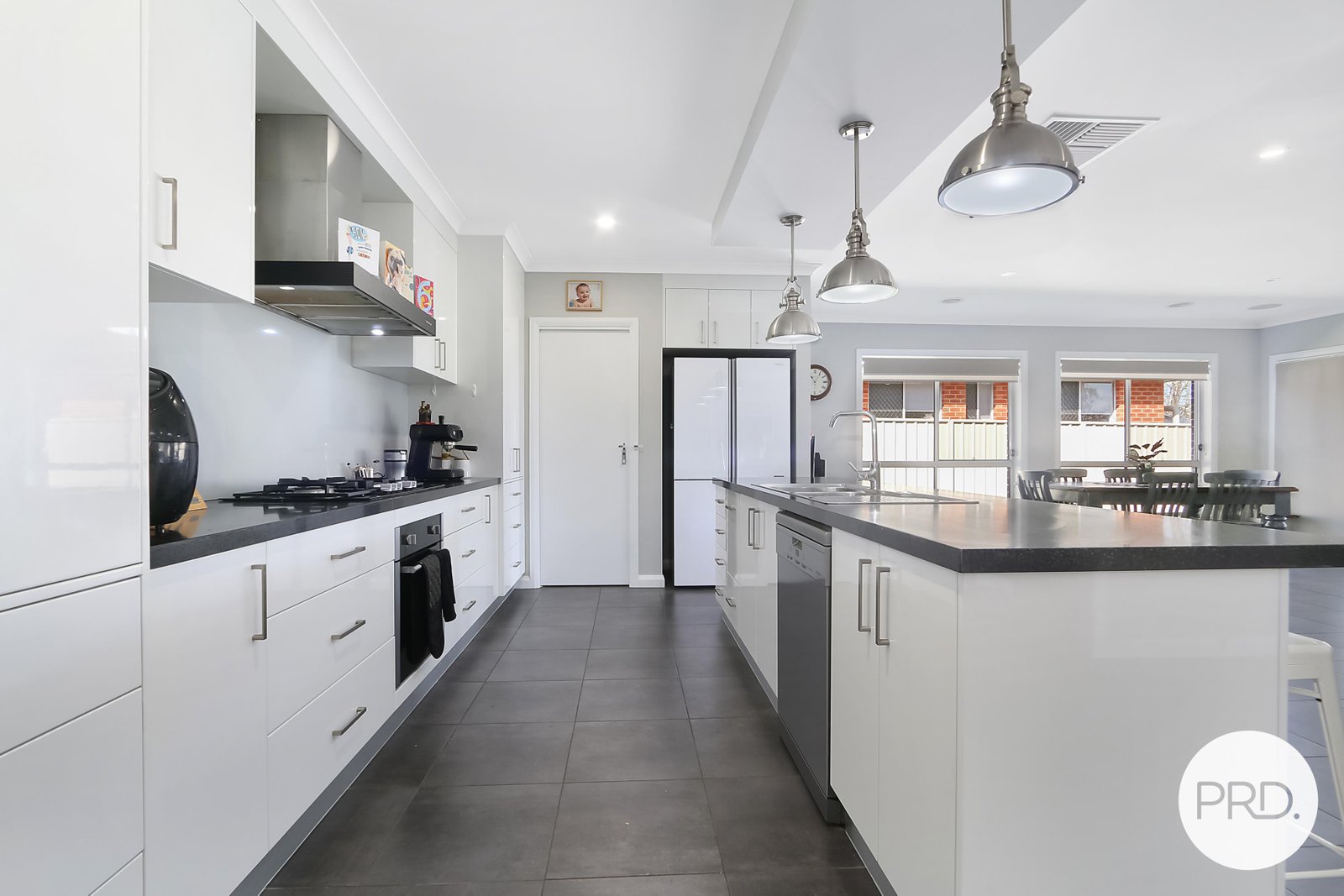 14 Felstead Circuit THURGOONA 5