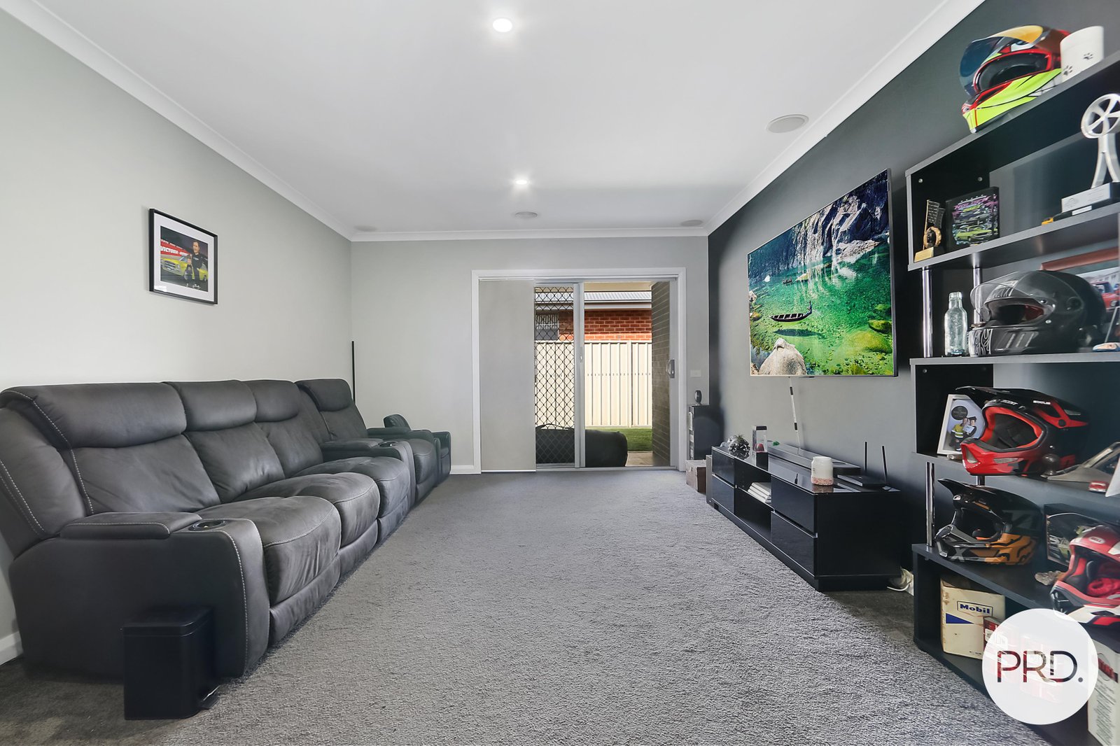 14 Felstead Circuit THURGOONA 11
