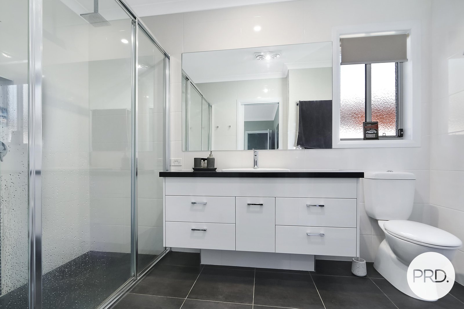 14 Felstead Circuit THURGOONA 13