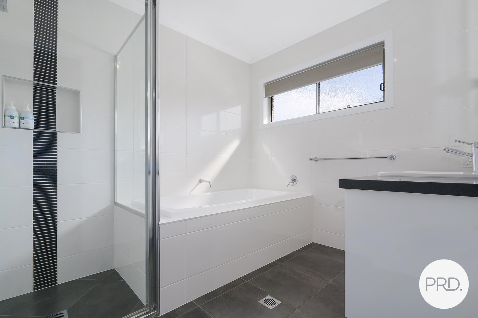 14 Felstead Circuit THURGOONA 16