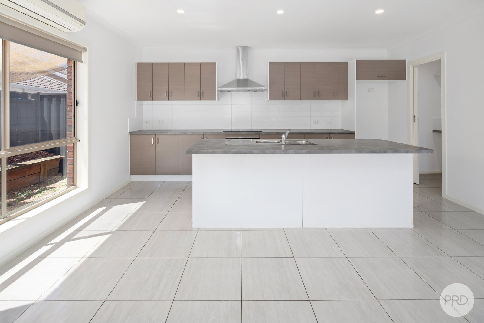 1/4 Ferguson Court REDAN 3