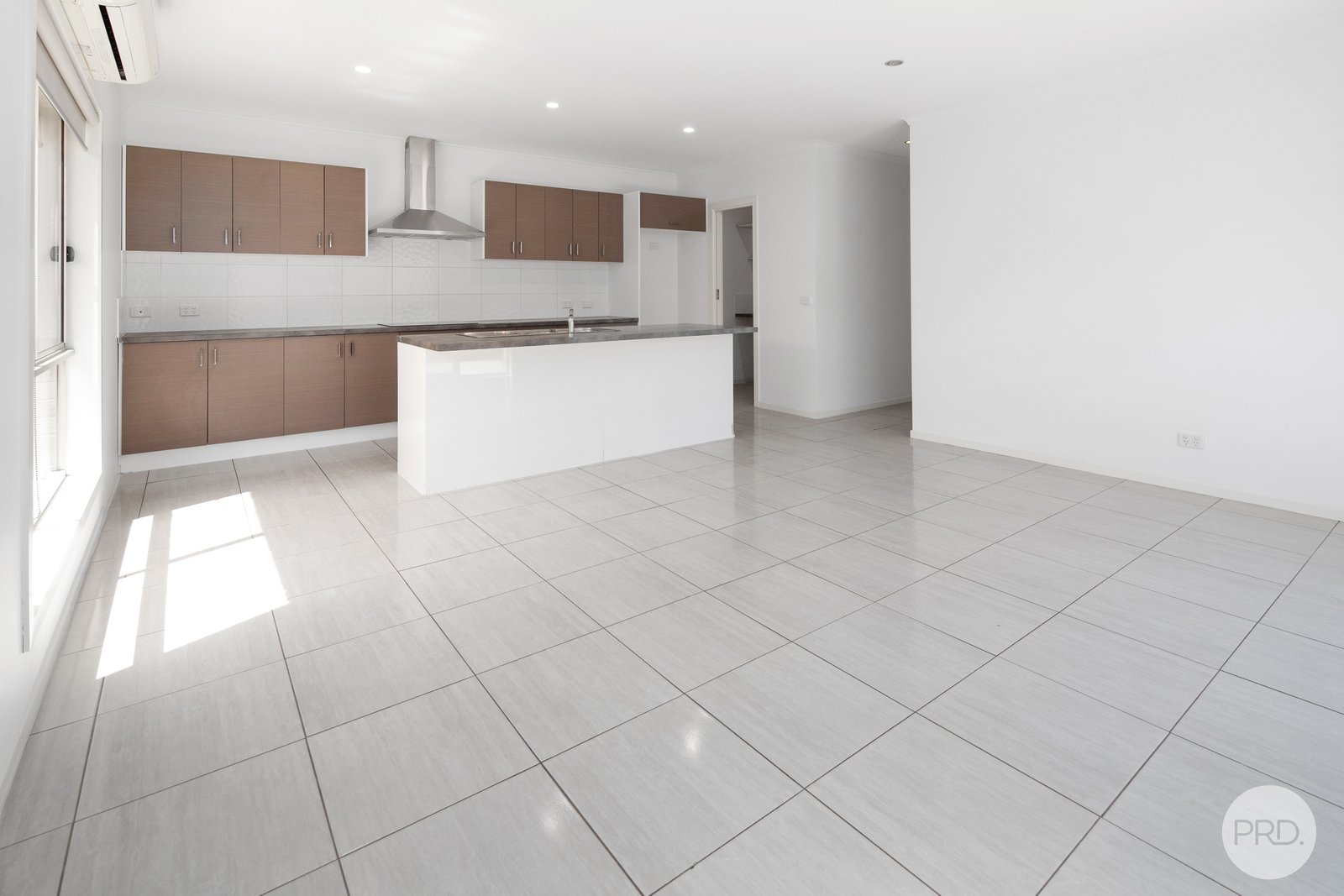 1/4 Ferguson Court REDAN 5