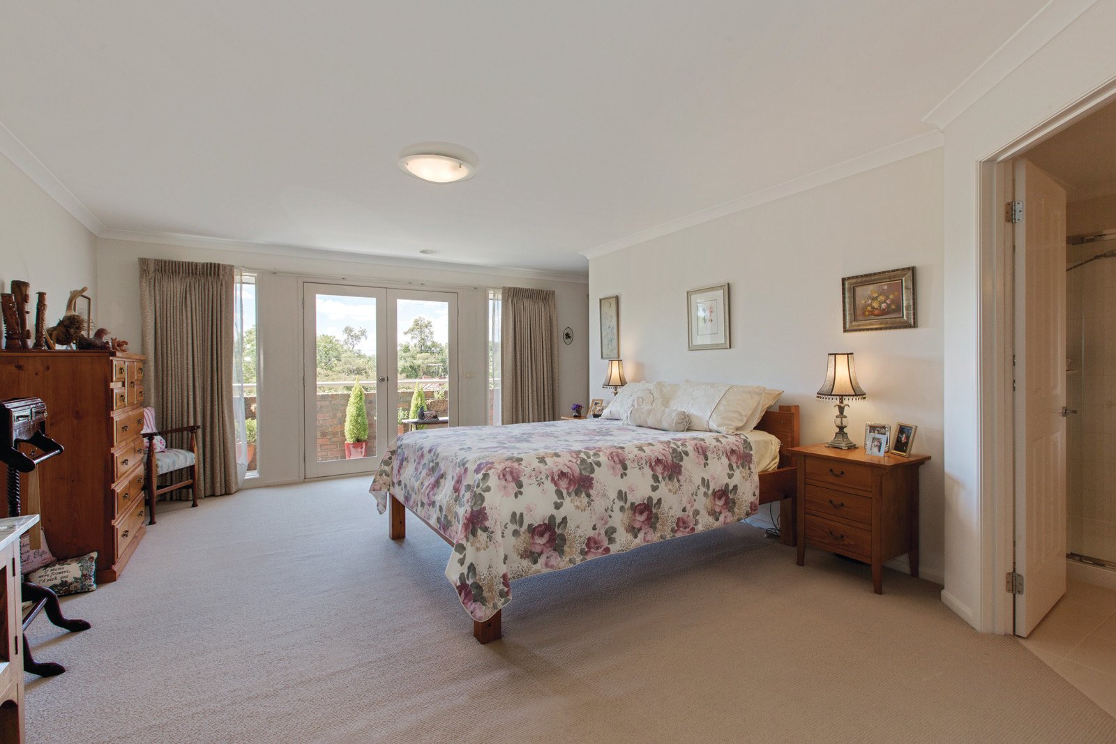 14 Ferndale Road, Glen Iris, VIC