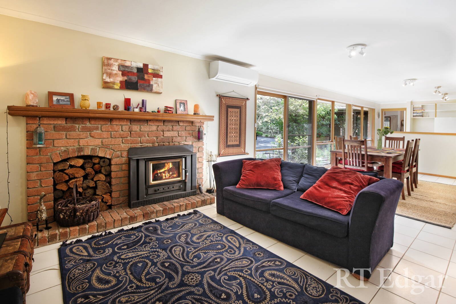 Real Estate and Property in 14 Fleming Road, Woodend, VIC