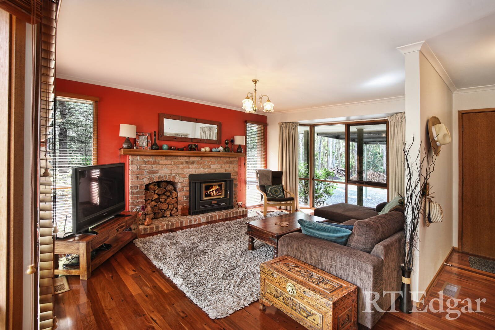 Real Estate and Property in 14 Fleming Road, Woodend, VIC