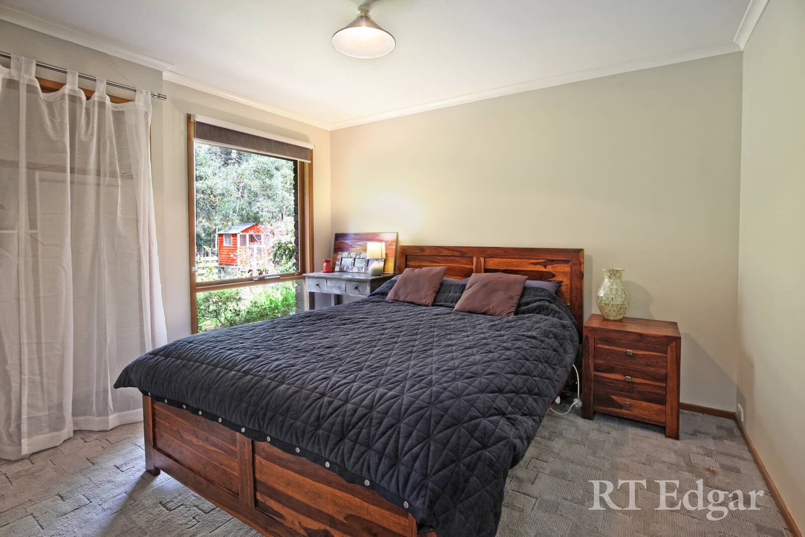 Real Estate and Property in 14 Fleming Road, Woodend, VIC