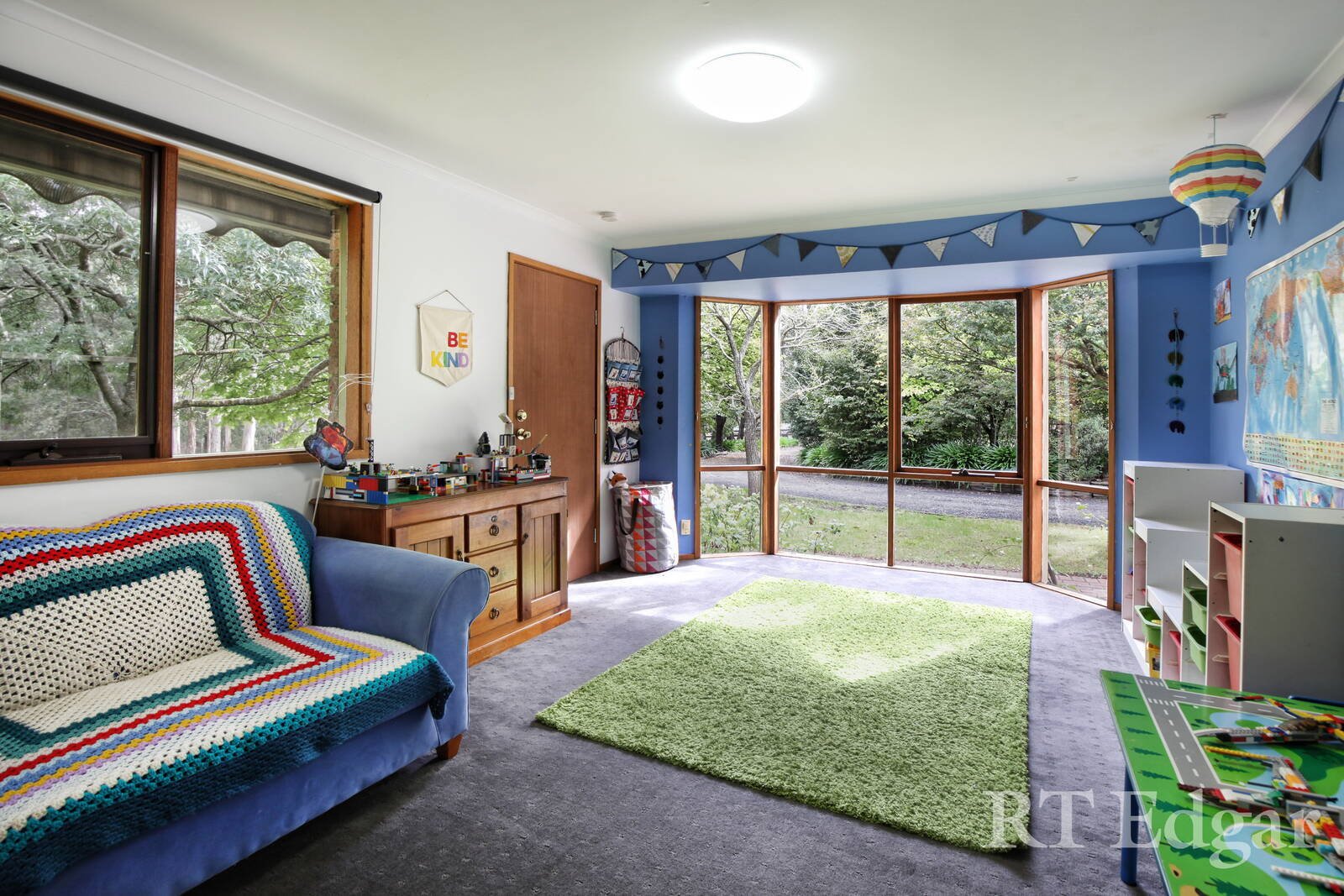 Real Estate and Property in 14 Fleming Road, Woodend, VIC