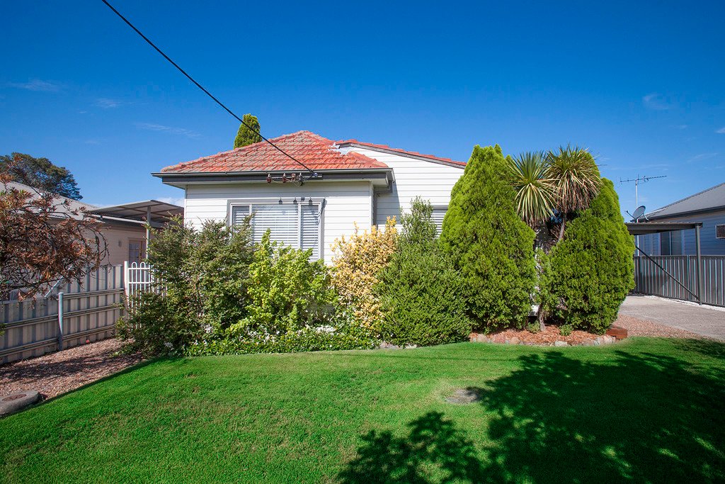 14 Fletcher Street BERESFIELD 18