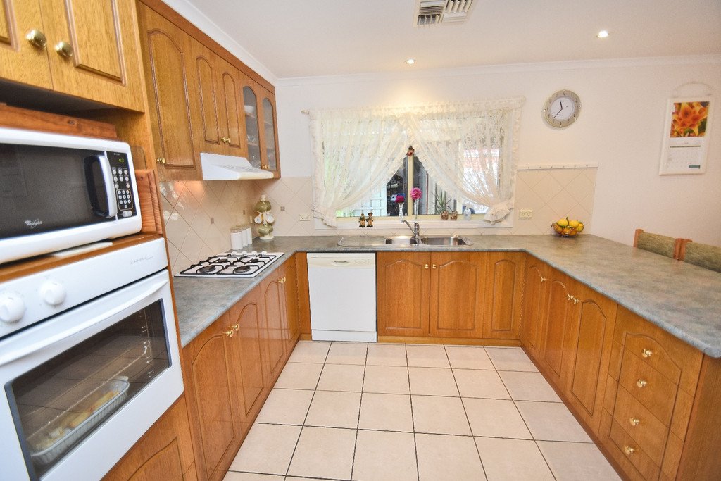 14 Francesca Drive IRYMPLE 2