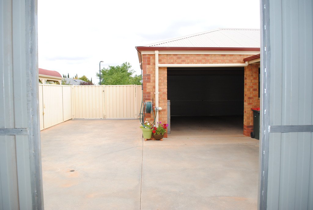14 Francesca Drive IRYMPLE 9